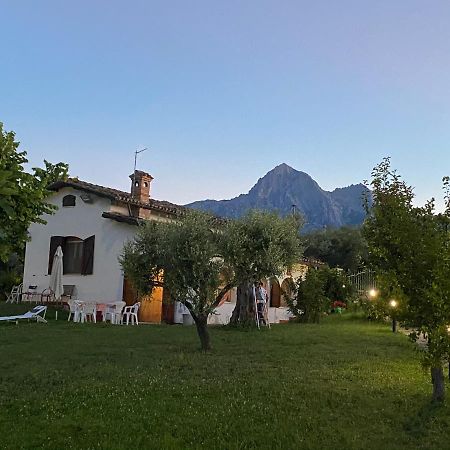 La Casetta Di Trignano Isola del Gran Sasso dʼItalia Buitenkant foto